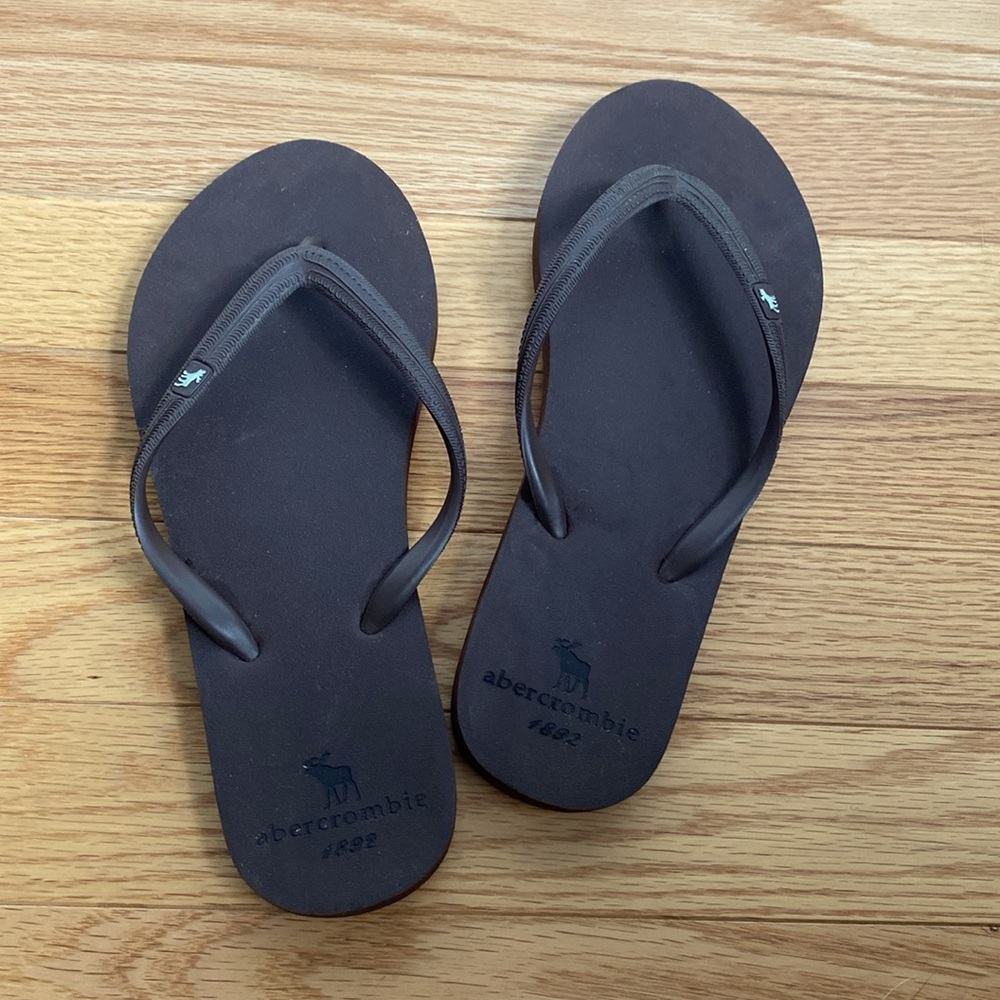 Abercrombie flip flops
